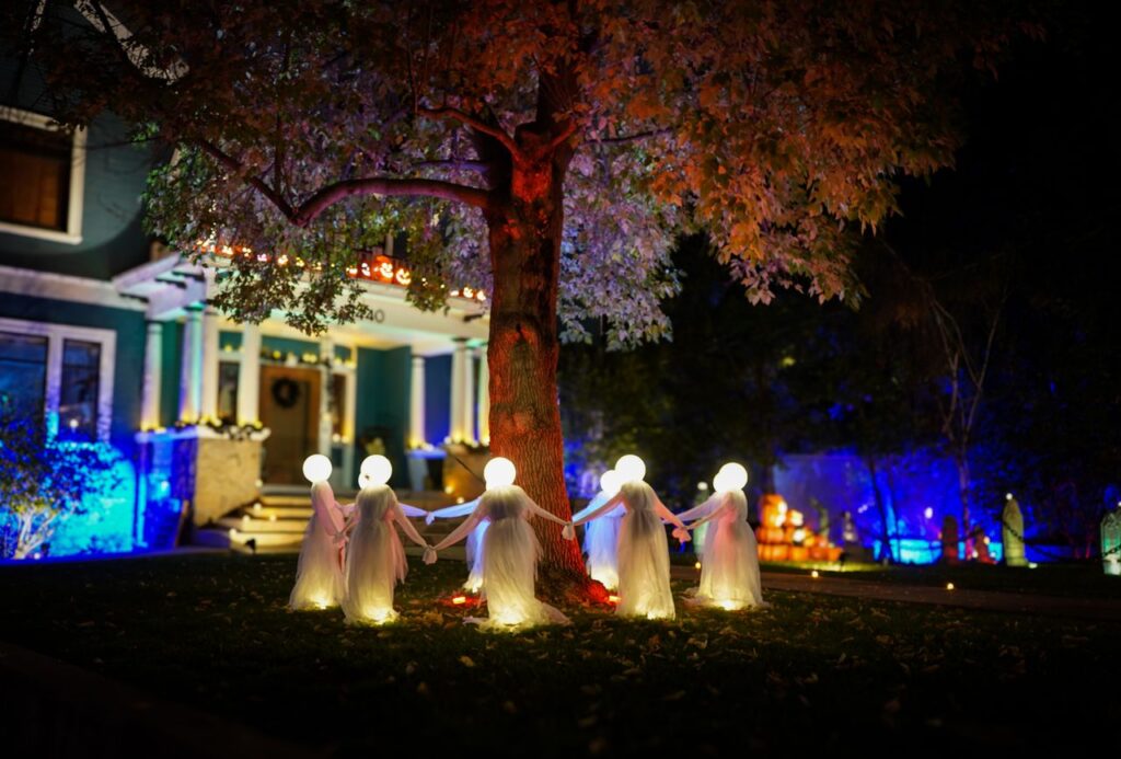 Jak připravit halloweenskou párty doma krok za krokem